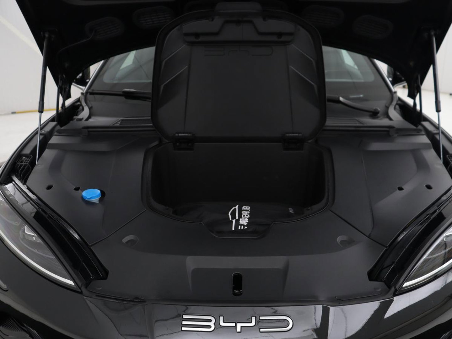 BYD Seal Design RWD 82.5 kW | SOH 95,9% | Panoramadak | Stoelventilatie | 360 Camera | Leder | Dynaudio | Adaptive cruise | Sfeerverlichting | Elektrische stoelen | Carplay | Full LED | Origineel NL