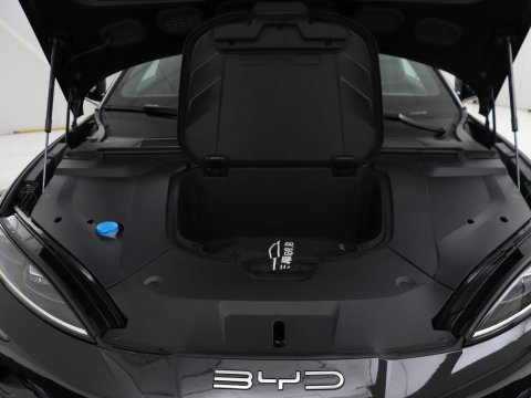 BYD Seal Design RWD 82.5 kW | SOH 95,9% | Panoramadak | Stoelventilatie | 360 Camera | Leder | Dynaudio | Adaptive cruise | Sfeerverlichting | Elektrische stoelen | Carplay | Full LED | Origineel NL