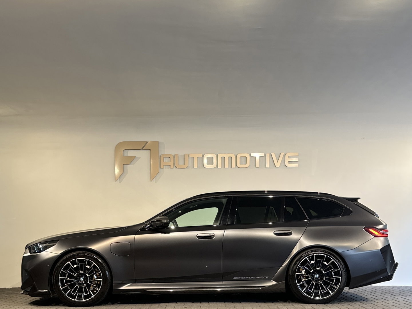 BMW 5 Serie Touring M5 BTW|Pano|Keramisch|Carbon|B&W|M Drive