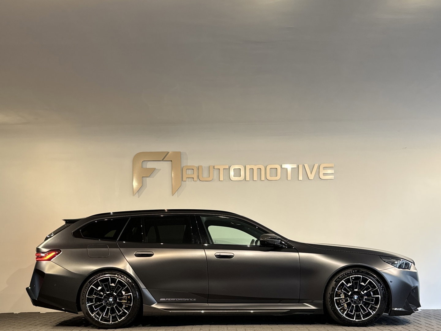 BMW 5 Serie Touring M5 BTW|Pano|Keramisch|Carbon|B&W|M Drive