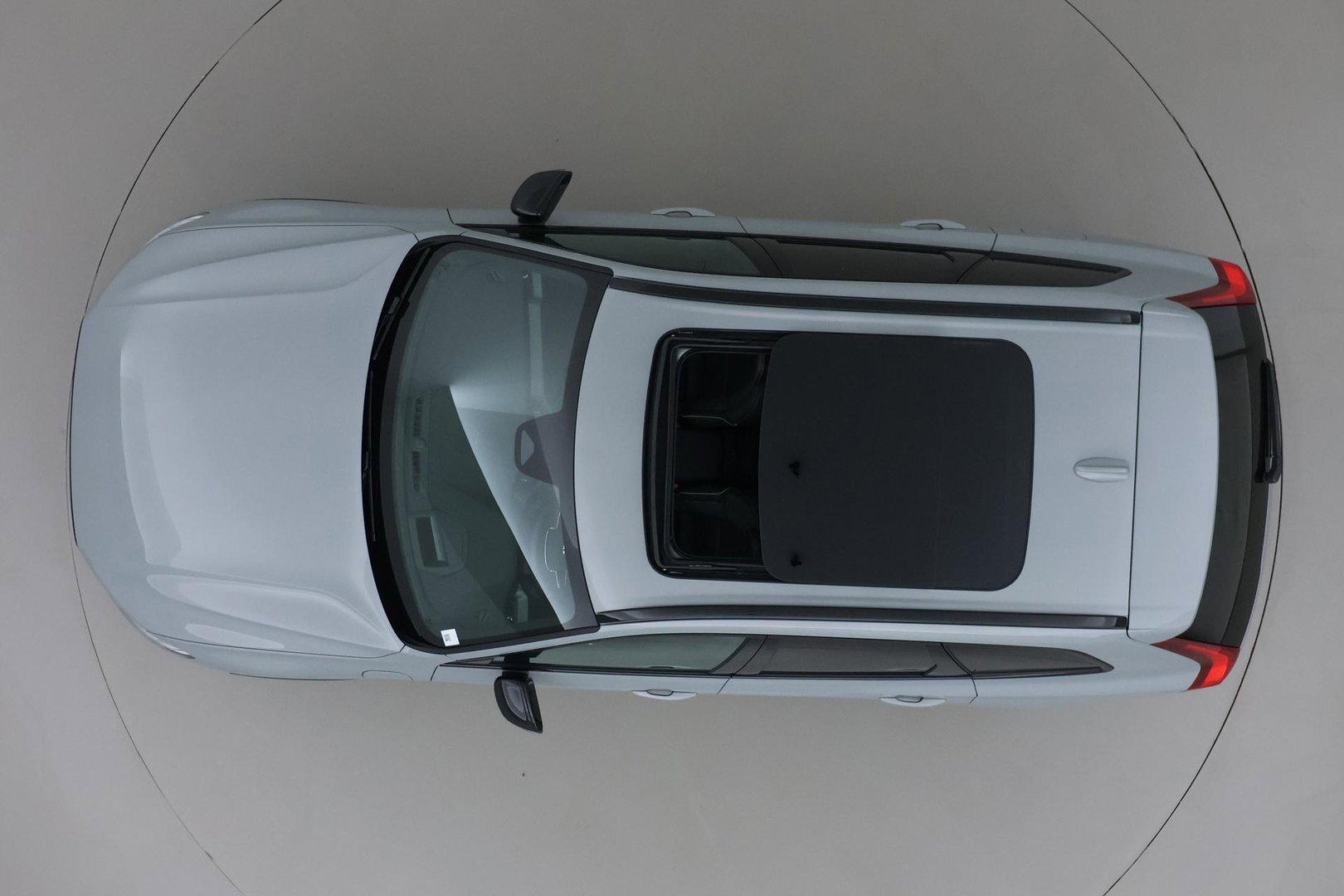 Volvo XC60 T6 Plus Black Edition | Harman/Kardon | Pilot Assist | Panoramadak | 360° Camera | Head-Up | Stoel+Stuurverwarming | 21 Inch
