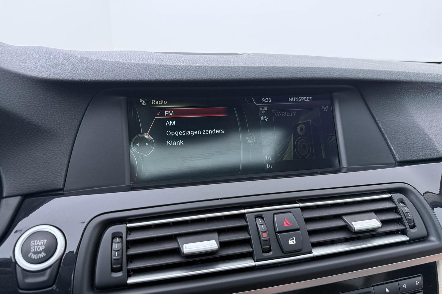 BMW 5 Serie Touring 530i Upgrade Edition | Panoramadak | Leder | Navigatie | Comfortstoelen+Memory | Stoelverwarming | Xenon | Getint Glas