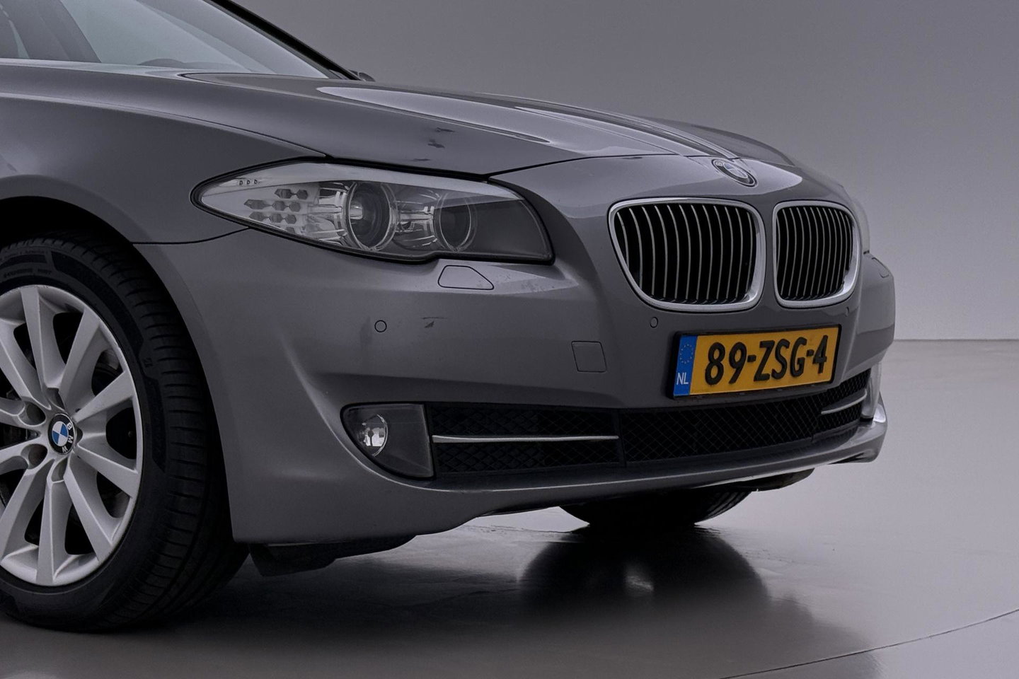 BMW 5 Serie Touring 530i Upgrade Edition | Panoramadak | Leder | Navigatie | Comfortstoelen+Memory | Stoelverwarming | Xenon | Getint Glas