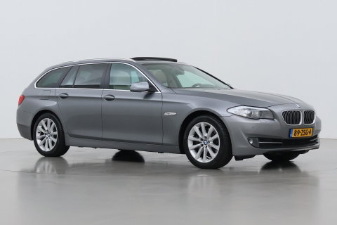 BMW 5 Serie Touring 530i Upgrade Edition | Panoramadak | Leder | Navigatie | Comfortstoelen+Memory | Stoelverwarming | Xenon | Getint Glas