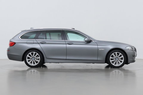 BMW 5 Serie Touring 530i Upgrade Edition | Panoramadak | Leder | Navigatie | Comfortstoelen+Memory | Stoelverwarming | Xenon | Getint Glas