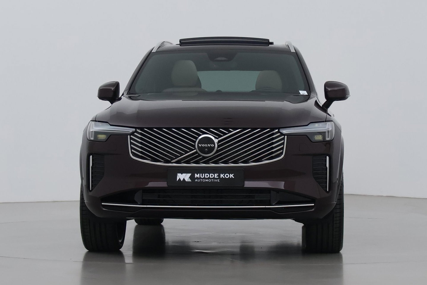 Volvo XC90 T8 Ultra Bright | Bowers&Wilkins | Luchtvering | Panoramadak | 360° Camera | Trekhaak | Massage | Head-Up | 22 Inch