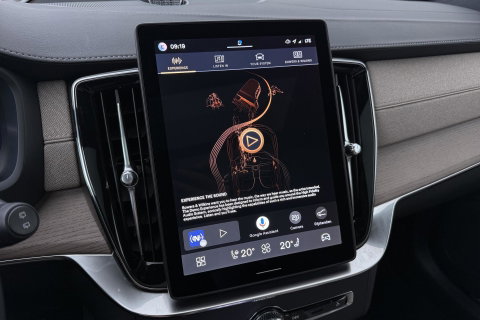Volvo XC90 T8 Ultra Bright | Bowers&Wilkins | Luchtvering | Panoramadak | 360° Camera | Trekhaak | Massage | Head-Up | 22 Inch