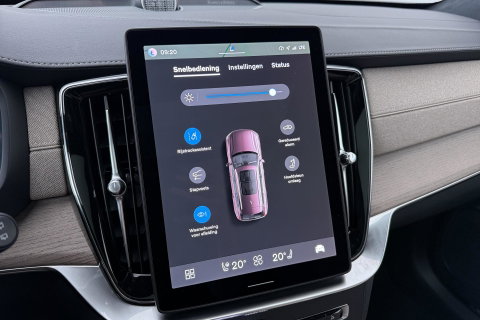 Volvo XC90 T8 Ultra Bright | Bowers&Wilkins | Luchtvering | Panoramadak | 360° Camera | Trekhaak | Massage | Head-Up | 22 Inch