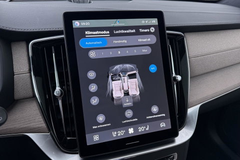 Volvo XC90 T8 Ultra Bright | Bowers&Wilkins | Luchtvering | Panoramadak | 360° Camera | Trekhaak | Massage | Head-Up | 22 Inch