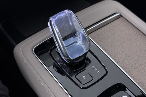 Volvo XC90 T8 Ultra Bright | Bowers&Wilkins | Luchtvering | Panoramadak | 360° Camera | Trekhaak | Massage | Head-Up | 22 Inch