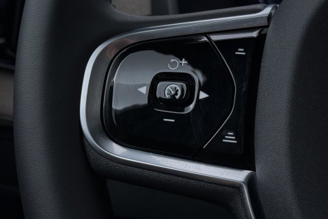 Volvo XC90 T8 Ultra Bright | Bowers&Wilkins | Luchtvering | Panoramadak | 360° Camera | Trekhaak | Massage | Head-Up | 22 Inch