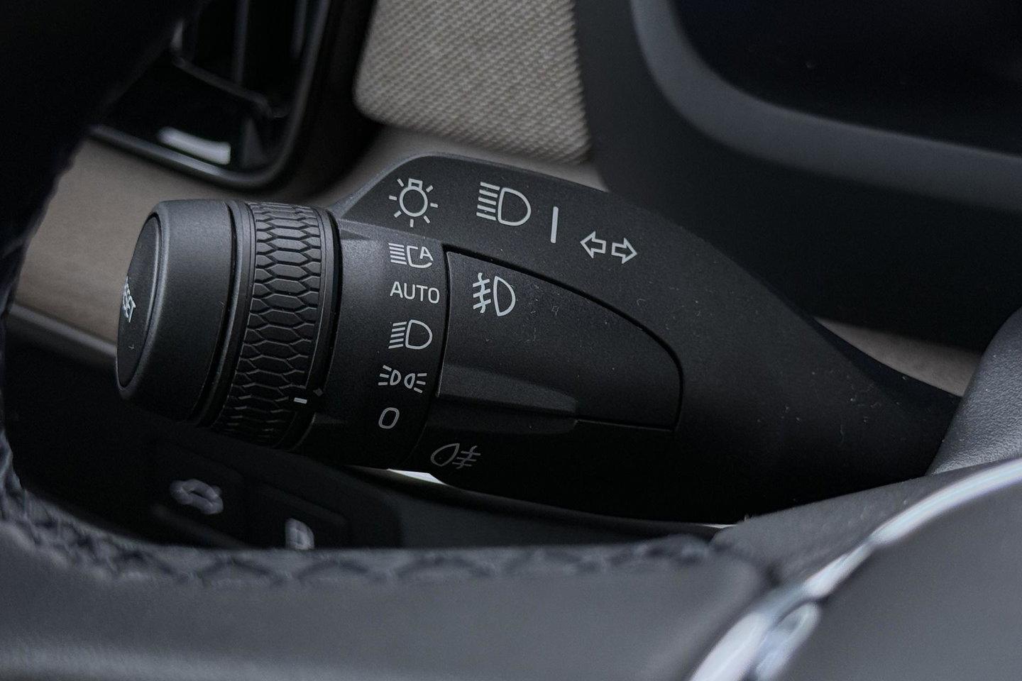 Volvo XC90 T8 Ultra Bright | Bowers&Wilkins | Luchtvering | Panoramadak | 360° Camera | Trekhaak | Massage | Head-Up | 22 Inch