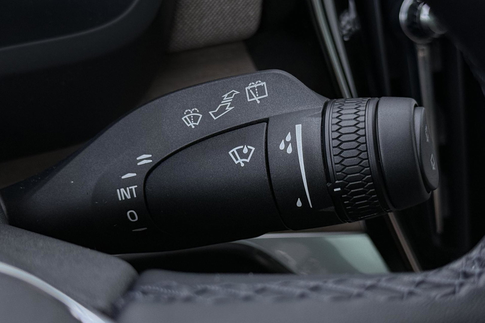 Volvo XC90 T8 Ultra Bright | Bowers&Wilkins | Luchtvering | Panoramadak | 360° Camera | Trekhaak | Massage | Head-Up | 22 Inch