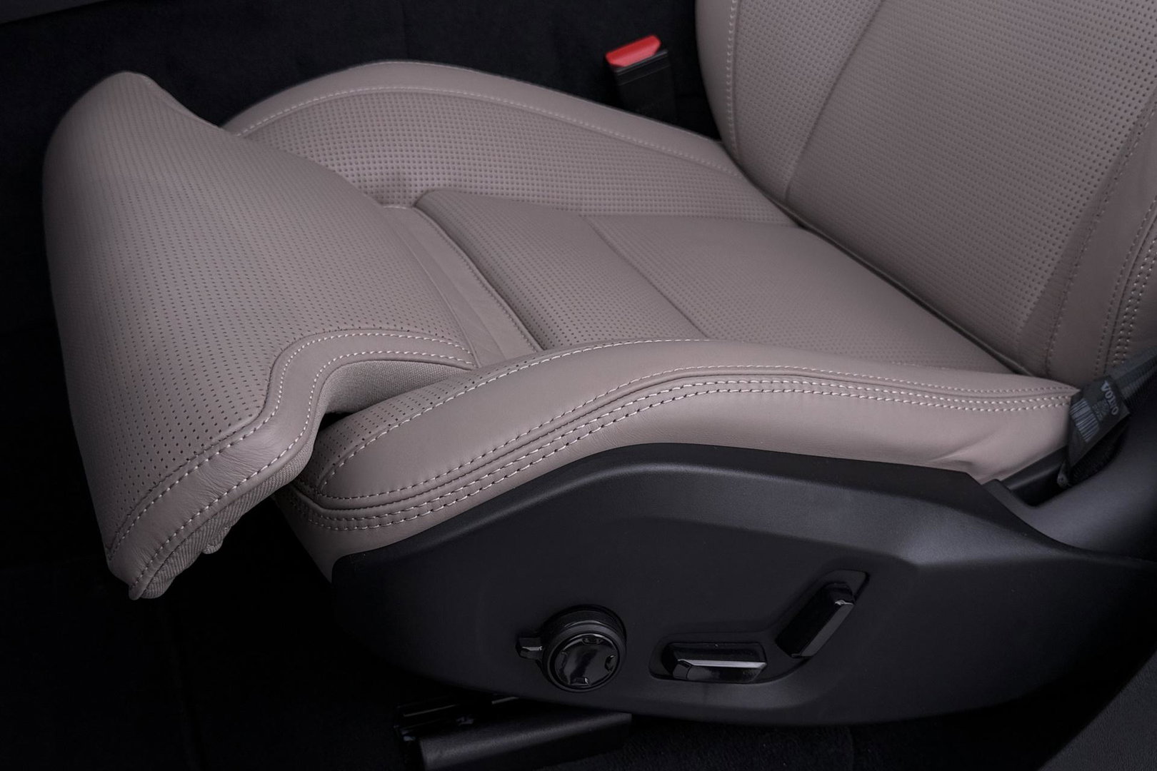 Volvo XC90 T8 Ultra Bright | Bowers&Wilkins | Luchtvering | Panoramadak | 360° Camera | Trekhaak | Massage | Head-Up | 22 Inch