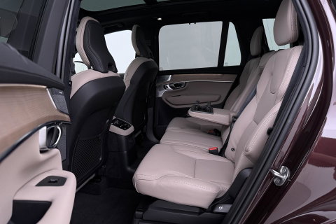 Volvo XC90 T8 Ultra Bright | Bowers&Wilkins | Luchtvering | Panoramadak | 360° Camera | Trekhaak | Massage | Head-Up | 22 Inch