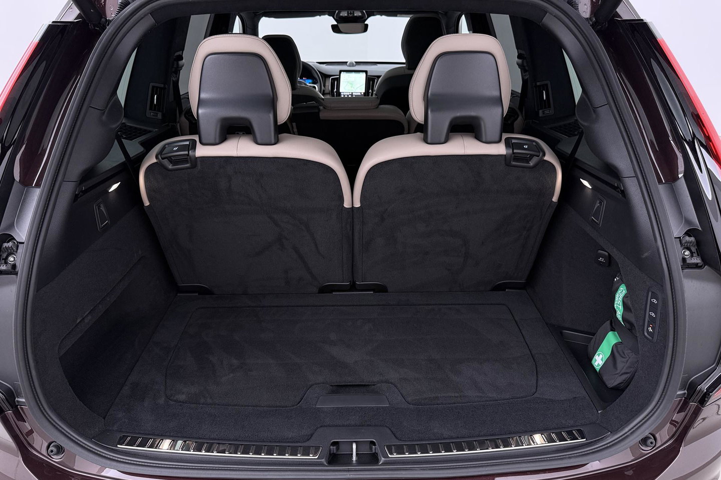 Volvo XC90 T8 Ultra Bright | Bowers&Wilkins | Luchtvering | Panoramadak | 360° Camera | Trekhaak | Massage | Head-Up | 22 Inch