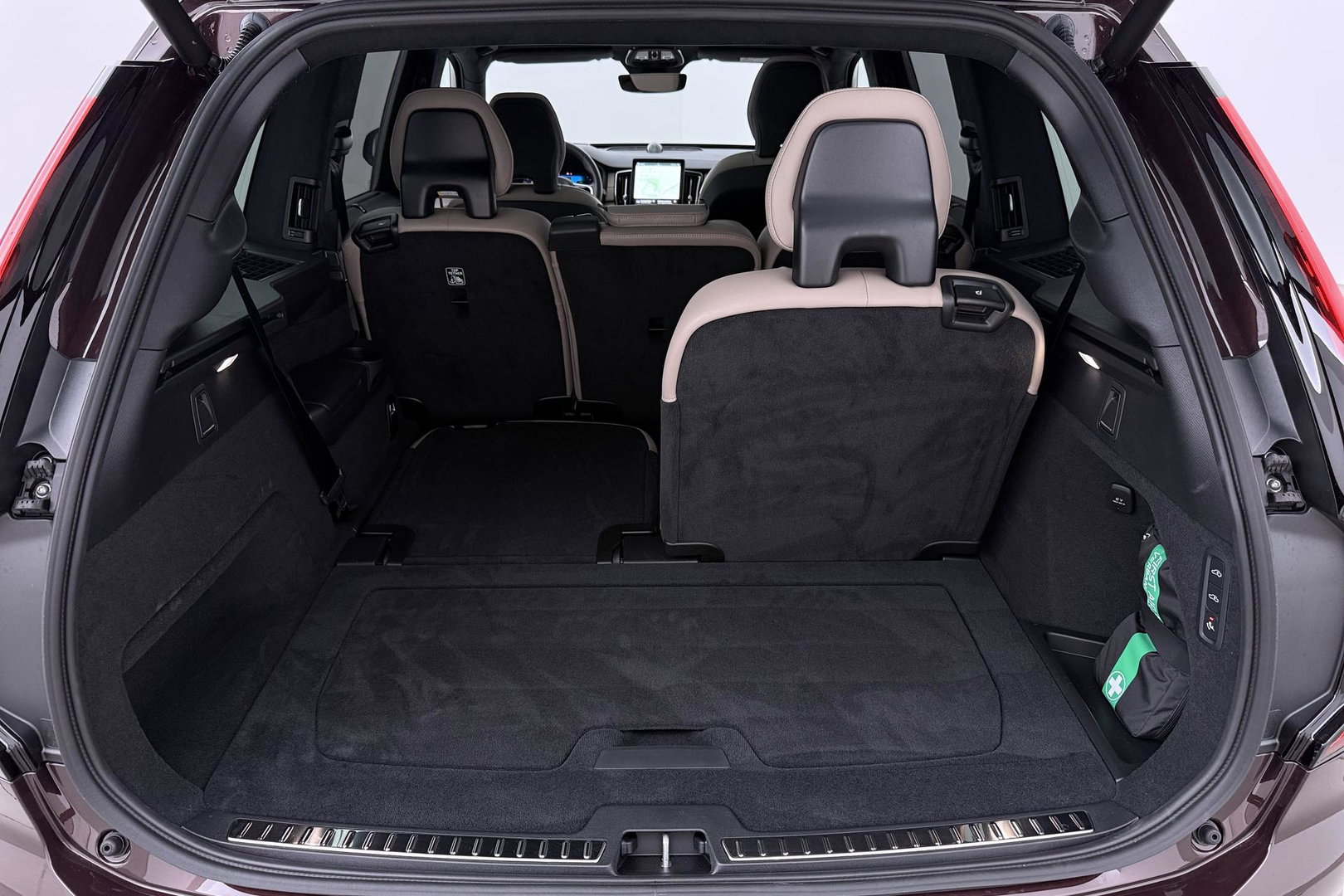 Volvo XC90 T8 Ultra Bright | Bowers&Wilkins | Luchtvering | Panoramadak | 360° Camera | Trekhaak | Massage | Head-Up | 22 Inch