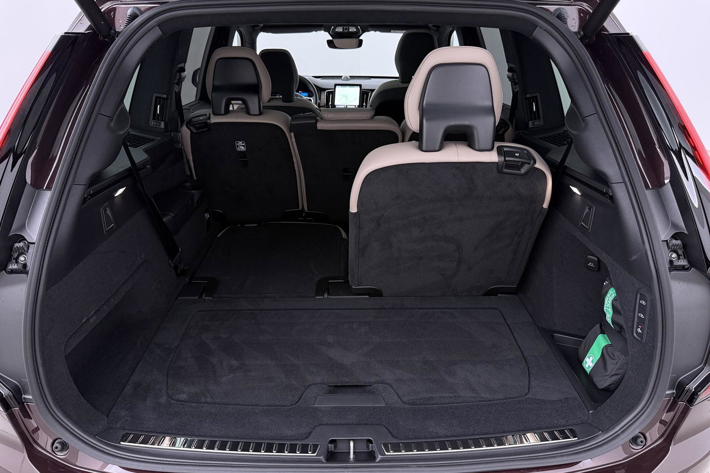 Volvo XC90 T8 Ultra Bright | Bowers&Wilkins | Luchtvering | Panoramadak | 360° Camera | Trekhaak | Massage | Head-Up | 22 Inch