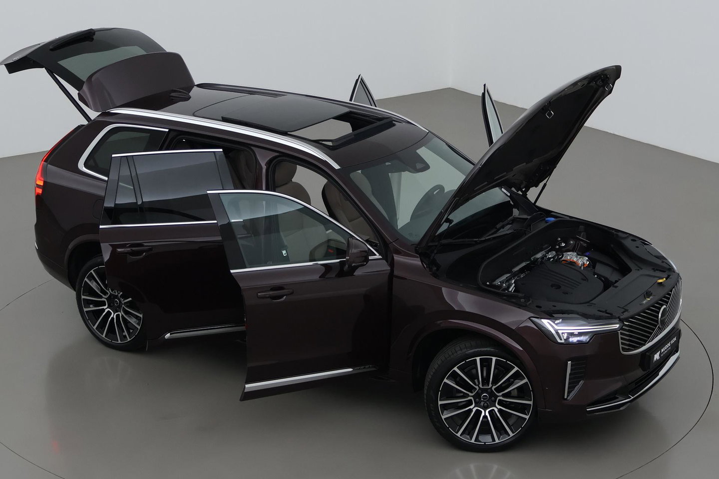 Volvo XC90 T8 Ultra Bright | Bowers&Wilkins | Luchtvering | Panoramadak | 360° Camera | Trekhaak | Massage | Head-Up | 22 Inch