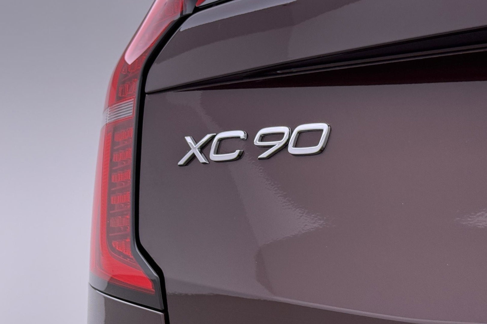 Volvo XC90 T8 Ultra Bright | Bowers&Wilkins | Luchtvering | Panoramadak | 360° Camera | Trekhaak | Massage | Head-Up | 22 Inch