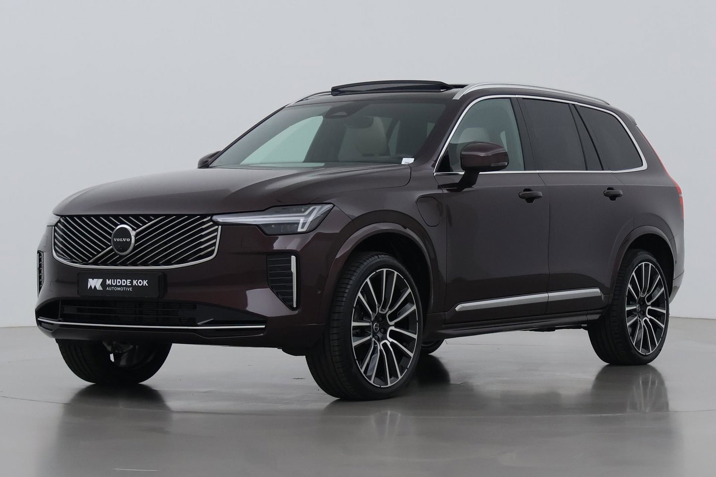Volvo XC90 T8 Ultra Bright | Bowers&Wilkins | Luchtvering | Panoramadak | 360° Camera | Trekhaak | Massage | Head-Up | 22 Inch
