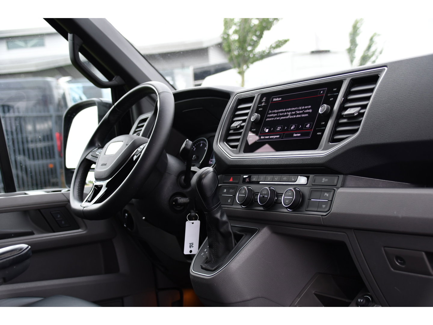 MAN TGE 3.180 35 2.0 L3H3 Black Edition Full Options! Adaptieve Cruise, Camera, Carplay, LED, 2 x Schuifdeur, Leder, Clima, Stoelverwarming, Automaat, 177pk, Uniek!
