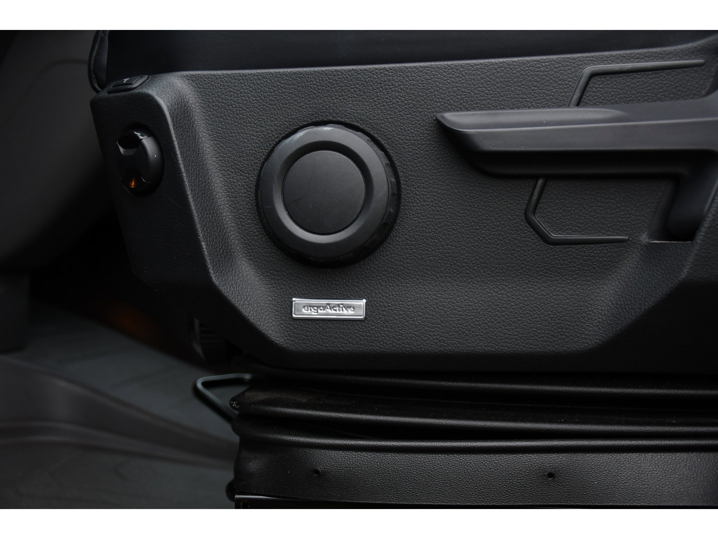MAN TGE 3.180 35 2.0 L3H3 Black Edition Full Options! Adaptieve Cruise, Camera, Carplay, LED, 2 x Schuifdeur, Leder, Clima, Stoelverwarming, Automaat, 177pk, Uniek!