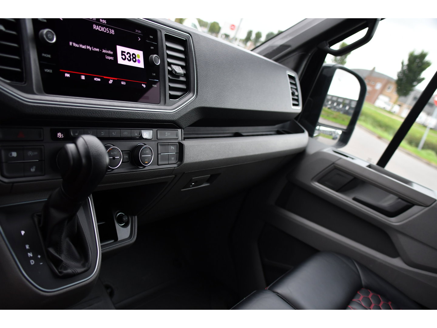 MAN TGE 3.180 35 2.0 L3H3 Black Edition Full Options! Adaptieve Cruise, Camera, Carplay, LED, 2 x Schuifdeur, Leder, Clima, Stoelverwarming, Automaat, 177pk, Uniek!
