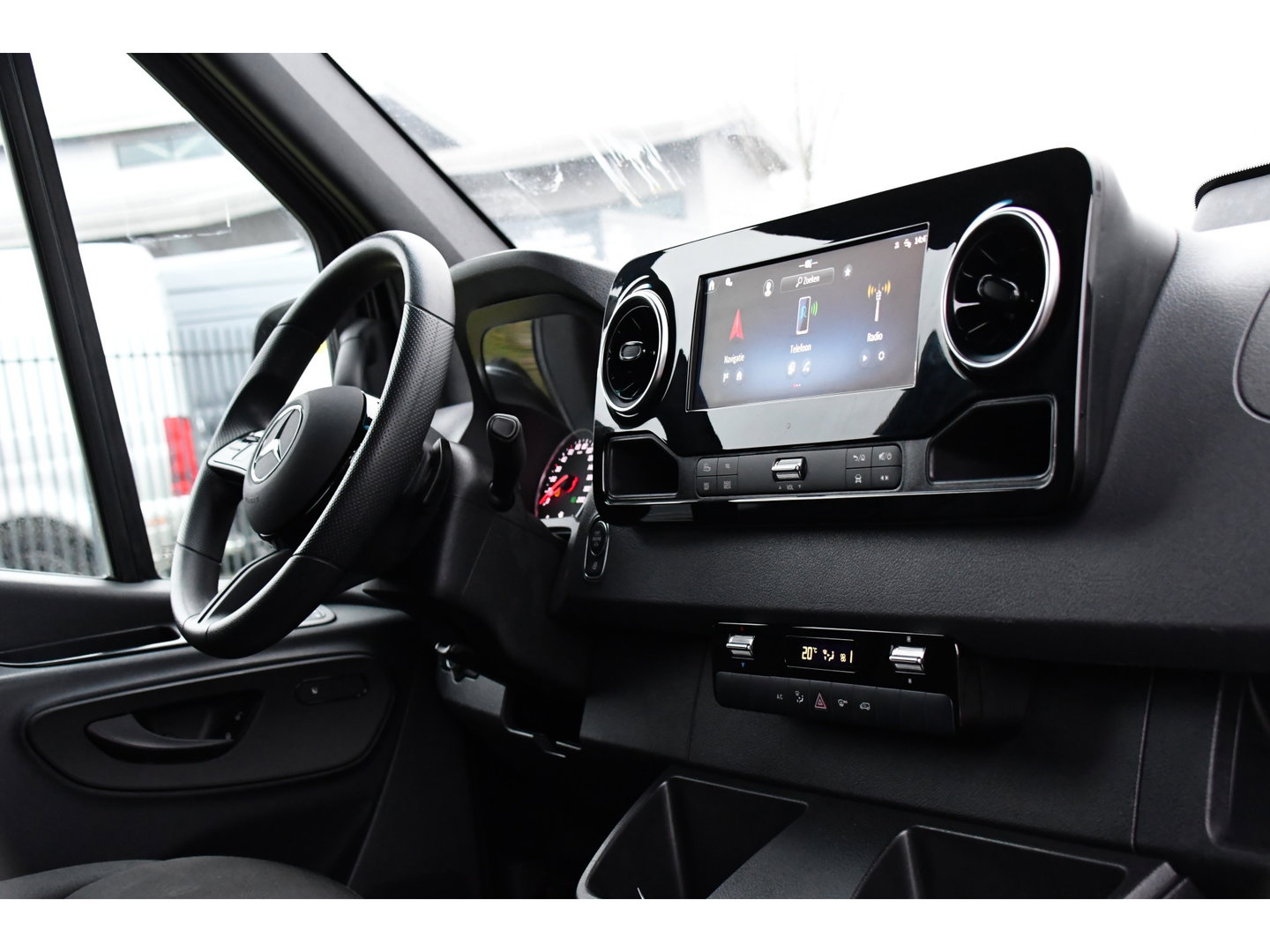 Mercedes-Benz Sprinter 317 1.9 CDI L2H2 RWD AMG Black Edition FACELIFT! Camera, Cruise, Carplay, LED, Multimedia, 170pk, NAVI, Automaat, Uniek!