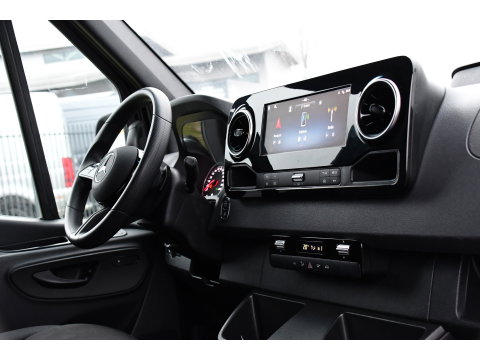Mercedes-Benz Sprinter 317 1.9 CDI L2H2 RWD AMG Black Edition FACELIFT! Camera, Cruise, Carplay, LED, Multimedia, 170pk, NAVI, Automaat, Uniek!