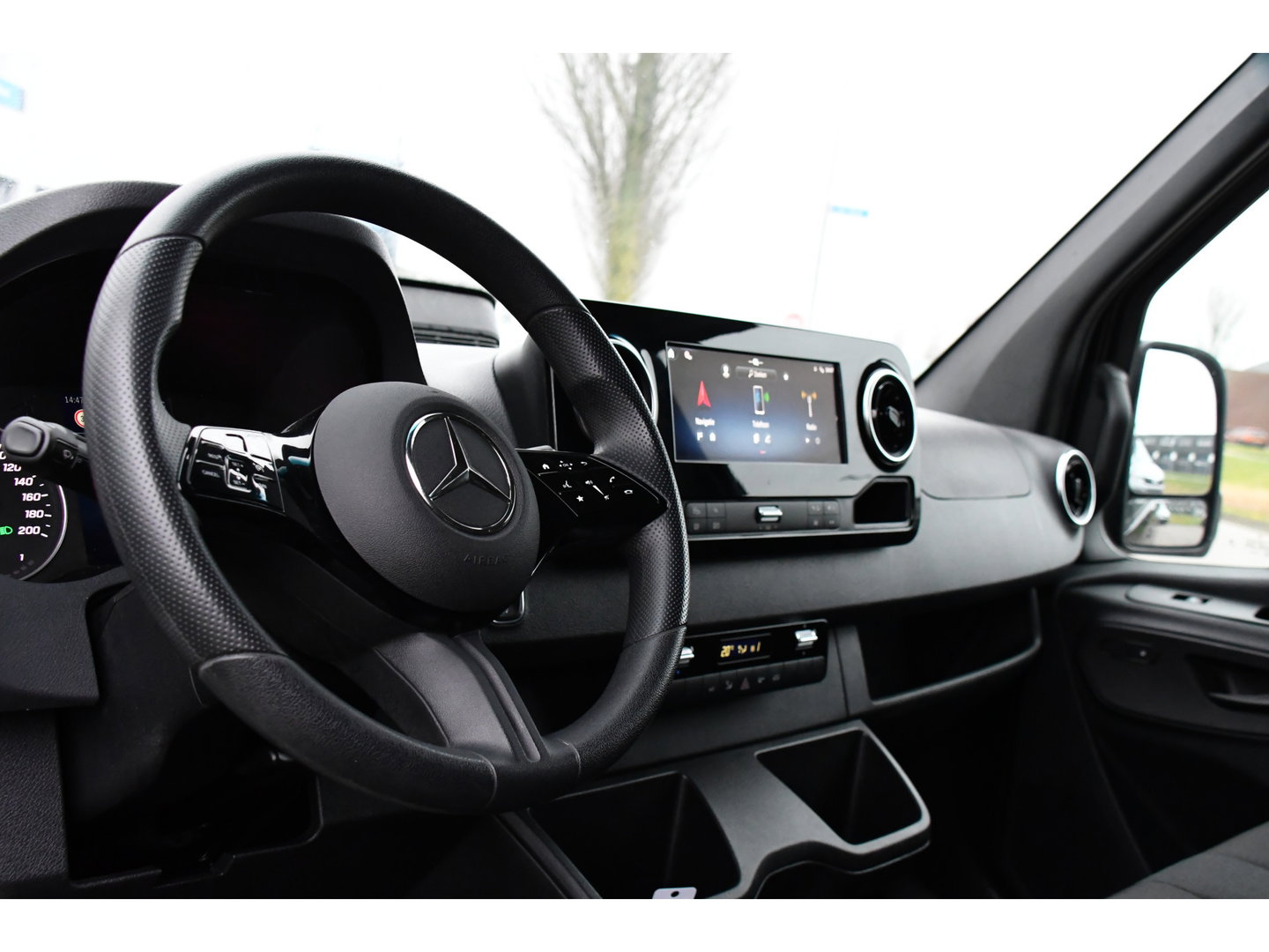 Mercedes-Benz Sprinter 317 1.9 CDI L2H2 RWD AMG Black Edition FACELIFT! Camera, Cruise, Carplay, LED, Multimedia, 170pk, NAVI, Automaat, Uniek!
