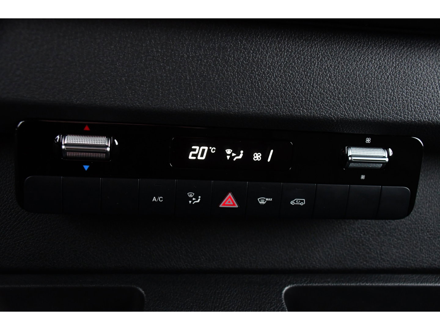 Mercedes-Benz Sprinter 317 1.9 CDI L2H2 RWD AMG Black Edition FACELIFT! Camera, Cruise, Carplay, LED, Multimedia, 170pk, NAVI, Automaat, Uniek!