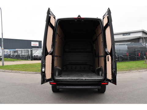 Mercedes-Benz Sprinter 317 1.9 CDI L2H2 RWD AMG Black Edition FACELIFT! Camera, Cruise, Carplay, LED, Multimedia, 170pk, NAVI, Automaat, Uniek!