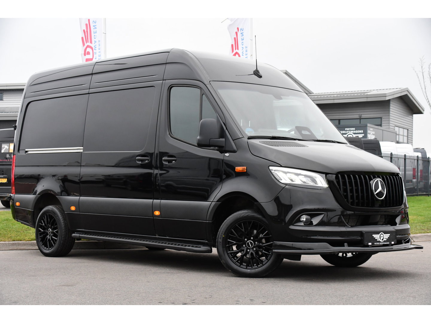 Mercedes-Benz Sprinter 317 1.9 CDI L2H2 RWD AMG Black Edition FACELIFT! Camera, Cruise, Carplay, LED, Multimedia, 170pk, NAVI, Automaat, Uniek!