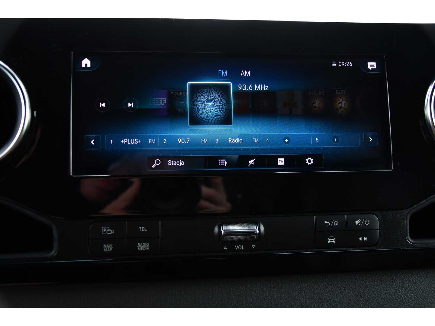 Mercedes-Benz Sprinter 319 V6 3.0 CDI L3H2 Black Edition Adaptieve Cruise, 360 Camera, Carplay, LED, Voorruit verwarming, Automaat, 10,5'' Mbux, NAVI, 2 x Geveerde stoel, Uniek!