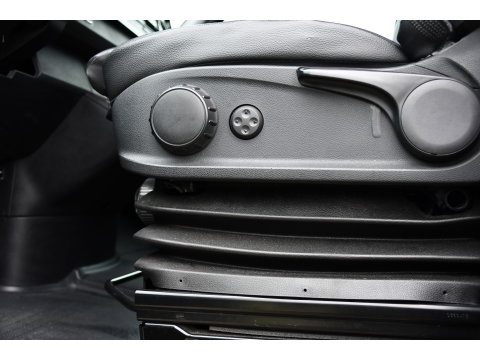 Mercedes-Benz Sprinter 319 V6 3.0 CDI L3H2 Black Edition Adaptieve Cruise, 360 Camera, Carplay, LED, Voorruit verwarming, Automaat, 10,5'' Mbux, NAVI, 2 x Geveerde stoel, Uniek!