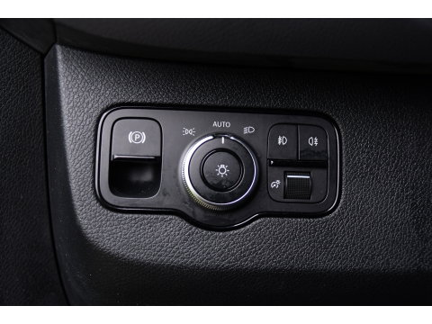 Mercedes-Benz Sprinter 319 V6 3.0 CDI L3H2 Black Edition Adaptieve Cruise, 360 Camera, Carplay, LED, Voorruit verwarming, Automaat, 10,5'' Mbux, NAVI, 2 x Geveerde stoel, Uniek!