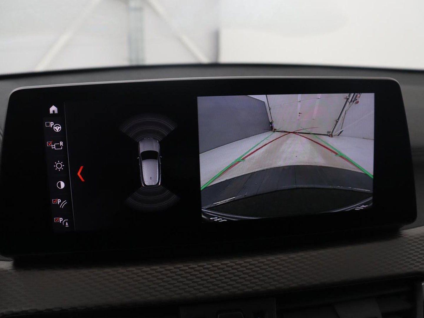 BMW X2 xDrive25e High Executive | Pano-Dak | Stoelverwarming | LED | Navigatie |