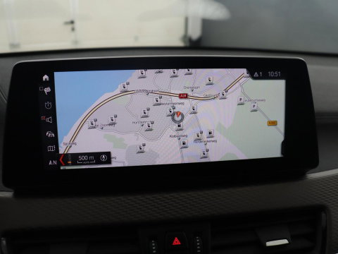 BMW X2 xDrive25e High Executive | Pano-Dak | Stoelverwarming | LED | Navigatie |