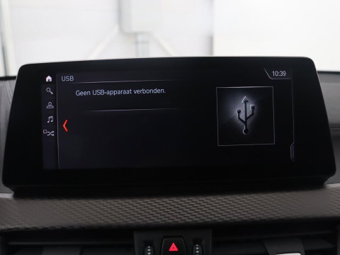 BMW X2 xDrive25e High Executive | Pano-Dak | Stoelverwarming | LED | Navigatie |