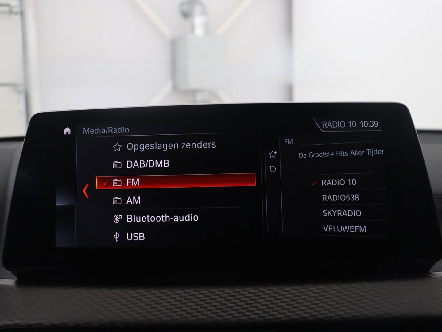 BMW X2 xDrive25e High Executive | Pano-Dak | Stoelverwarming | LED | Navigatie |