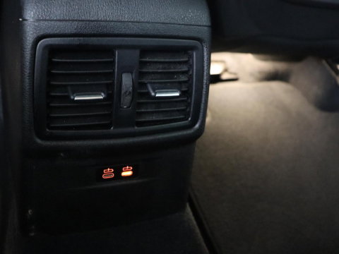 BMW X2 xDrive25e High Executive | Pano-Dak | Stoelverwarming | LED | Navigatie |