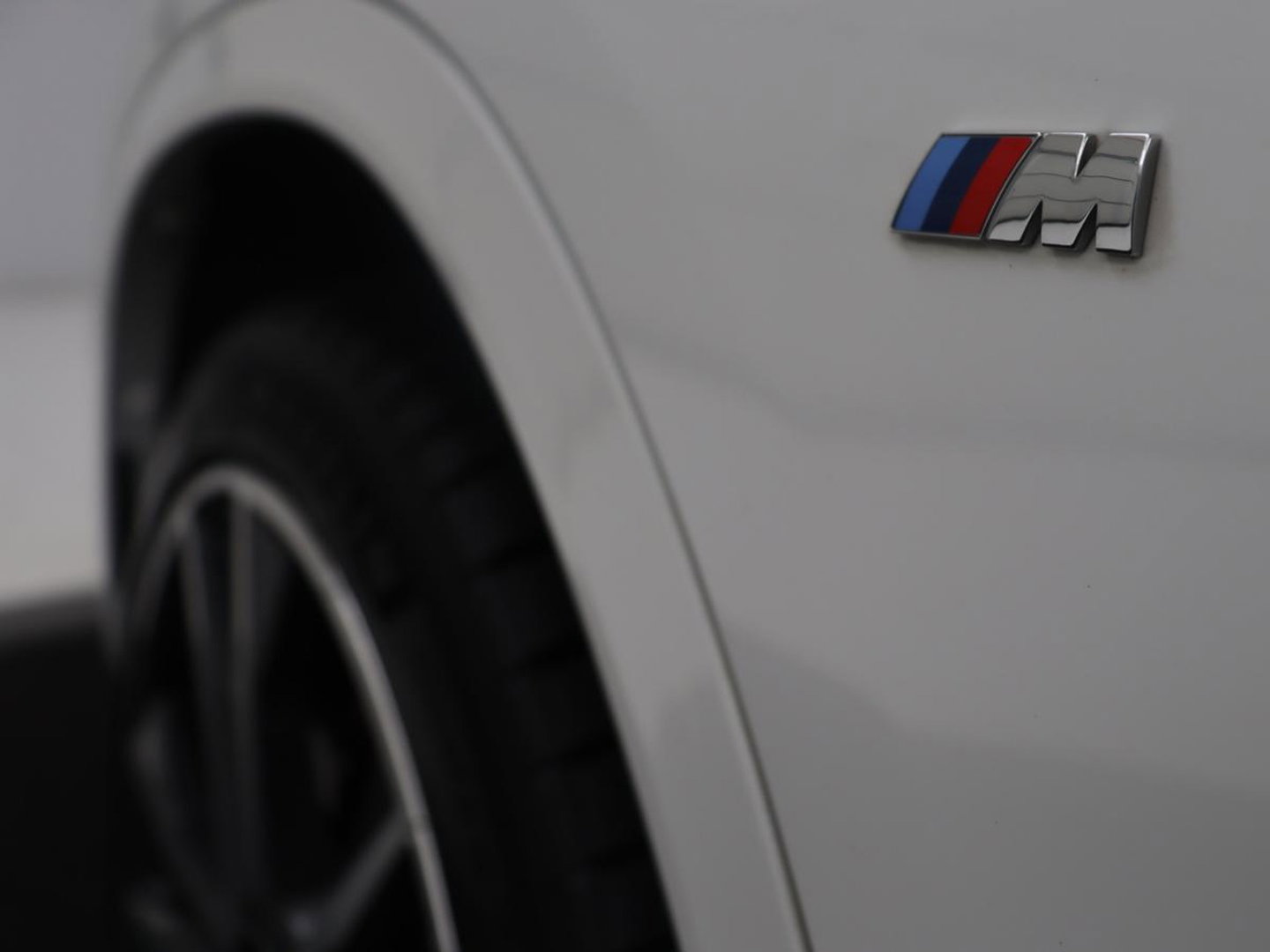 BMW X2 xDrive25e High Executive | Pano-Dak | Stoelverwarming | LED | Navigatie |
