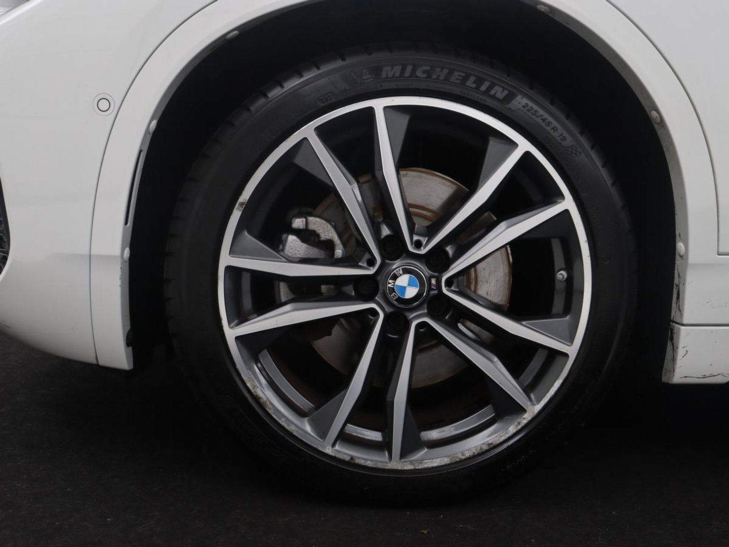BMW X2 xDrive25e High Executive | Pano-Dak | Stoelverwarming | LED | Navigatie |