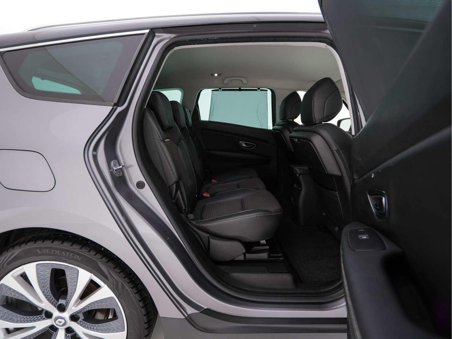 Renault Grand Scénic 1.2 TCe Intens [ 7-Pers. ] *LEATHER-FABRIC | DIGI-COCKPIT | DAB | KEYLESS | CAMERA | NAVI-FULLMAP | PRIVACY-GLASS | ECC | PDC | TOWBAR | AMBIENTLIGHT | BLINDSPOT | LANE-ASSIST | 20''ALU *