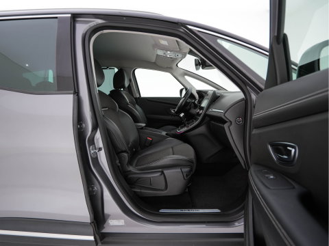 Renault Grand Scénic 1.2 TCe Intens [ 7-Pers. ] *LEATHER-FABRIC | DIGI-COCKPIT | DAB | KEYLESS | CAMERA | NAVI-FULLMAP | PRIVACY-GLASS | ECC | PDC | TOWBAR | AMBIENTLIGHT | BLINDSPOT | LANE-ASSIST | 20''ALU *