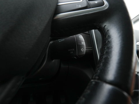 Renault Grand Scénic 1.2 TCe Intens [ 7-Pers. ] *LEATHER-FABRIC | DIGI-COCKPIT | DAB | KEYLESS | CAMERA | NAVI-FULLMAP | PRIVACY-GLASS | ECC | PDC | TOWBAR | AMBIENTLIGHT | BLINDSPOT | LANE-ASSIST | 20''ALU *