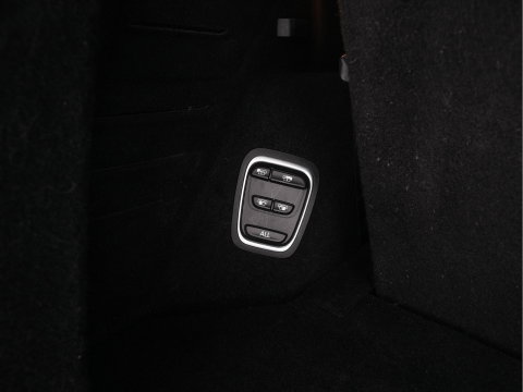 Renault Grand Scénic 1.2 TCe Intens [ 7-Pers. ] *LEATHER-FABRIC | DIGI-COCKPIT | DAB | KEYLESS | CAMERA | NAVI-FULLMAP | PRIVACY-GLASS | ECC | PDC | TOWBAR | AMBIENTLIGHT | BLINDSPOT | LANE-ASSIST | 20''ALU *