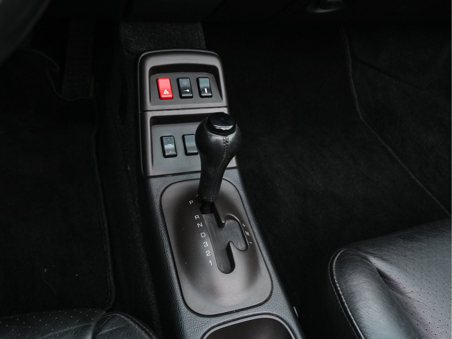 Porsche 911 Cabrio 993 Carrera Aut. *CABRIO | LEATHER | TIPTRONIC | AIRCO | CRUISE | SHIFTPADDLES | ALU-WHEELS | PORSCHE-RADIO/CD | LITRONIC-XENON*