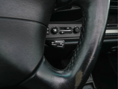 Porsche 911 Cabrio 993 Carrera Aut. *CABRIO | LEATHER | TIPTRONIC | AIRCO | CRUISE | SHIFTPADDLES | ALU-WHEELS | PORSCHE-RADIO/CD | LITRONIC-XENON*
